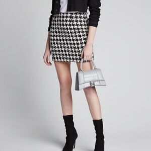L’AGENCE Livia Houndstooth Tweed Mini Skirt Black White Short Length Pattern 2